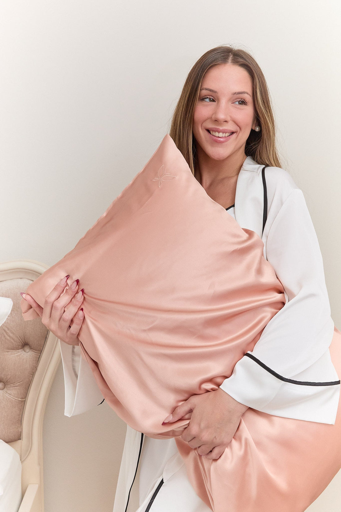 How Silk Pillowcases Help Protect Your Hair - Backed by Science